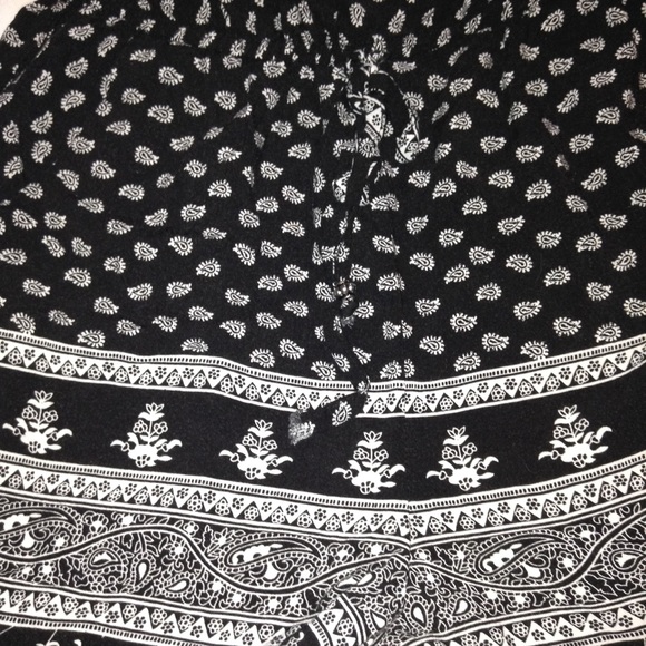 Rue 21 BlackWhite Strapless Romper - Picture 7 of 8